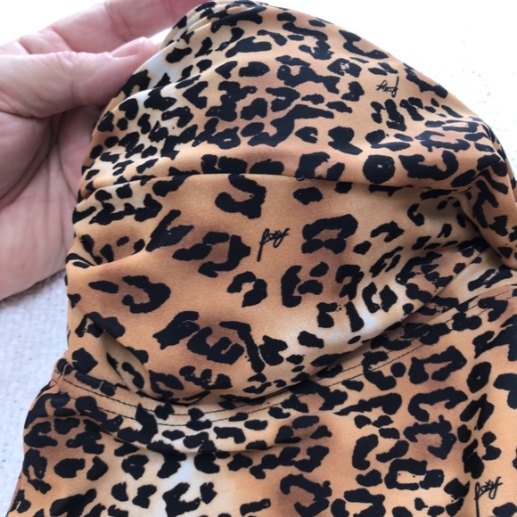FOXY JEANS animal print large, swim suit top/ corset like top. Bra on inside. - Picture 3 of 8